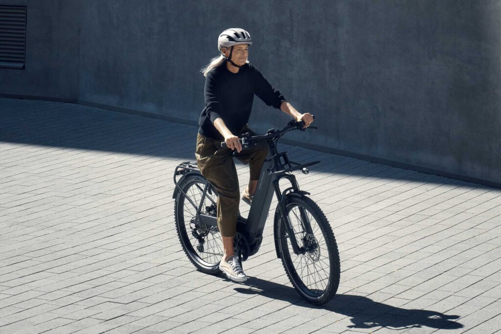 Fiets met lage instap voor ouderen: Veilig en comfortabel fietsen zonder elektrische ondersteuning